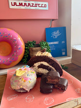 Load image into Gallery viewer, Mothers Day Box No Gluten (9th - 10th May)